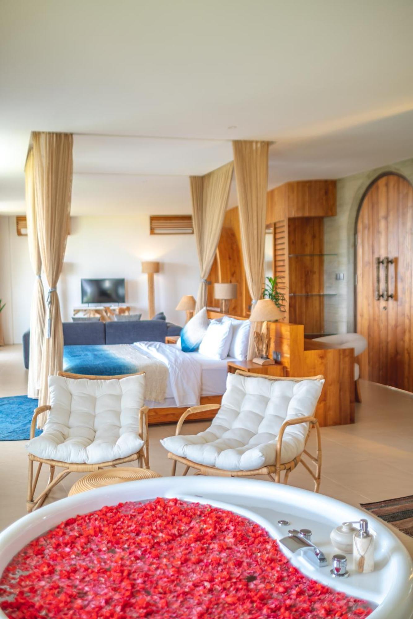 Villa Kaliente Toyapakeh Ngoại thất bức ảnh