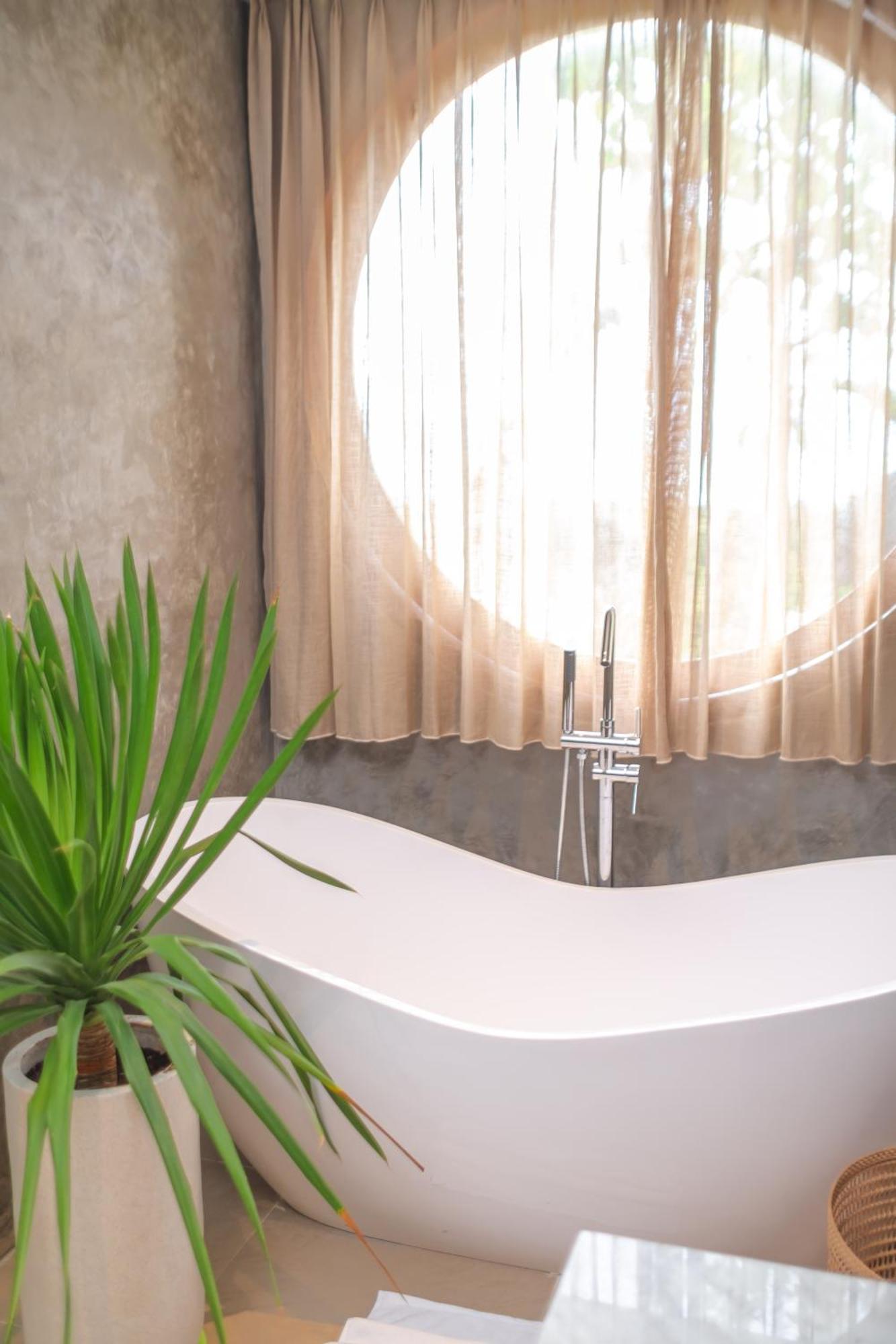 Villa Kaliente Toyapakeh Ngoại thất bức ảnh