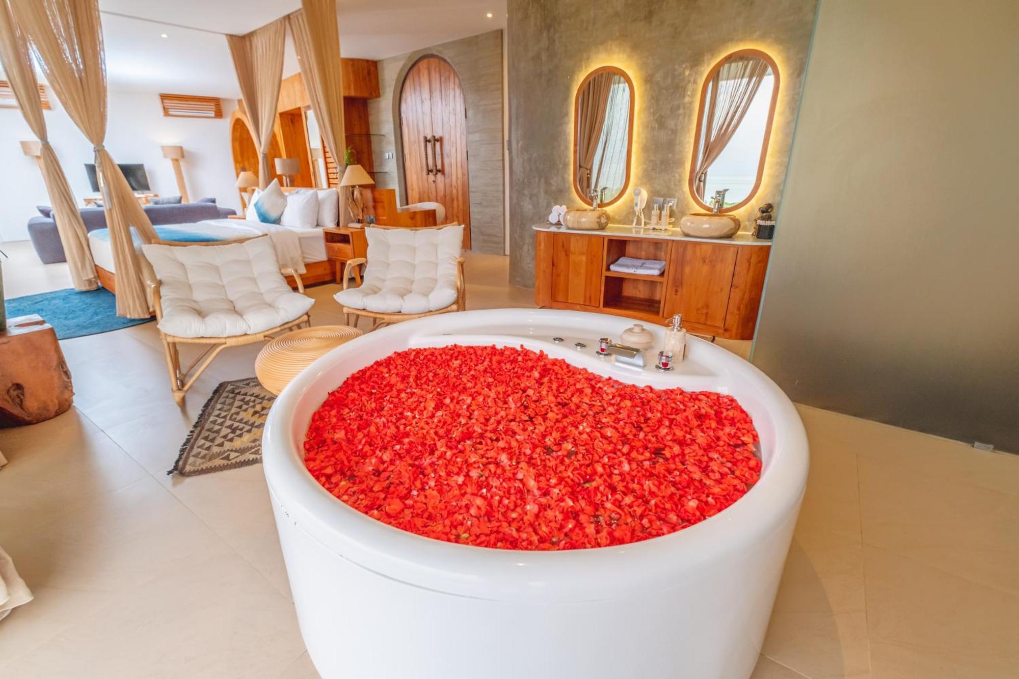 Villa Kaliente Toyapakeh Ngoại thất bức ảnh